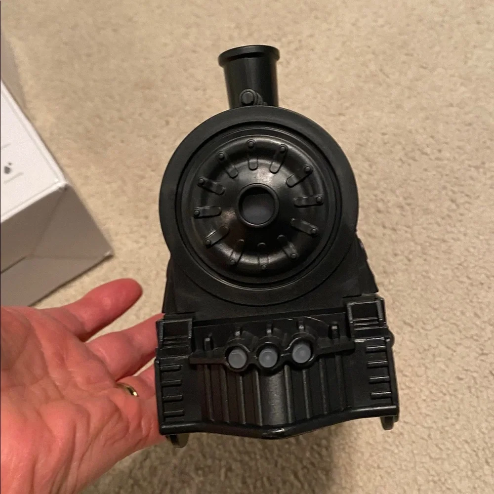 Black Train aromatherapy diffuser